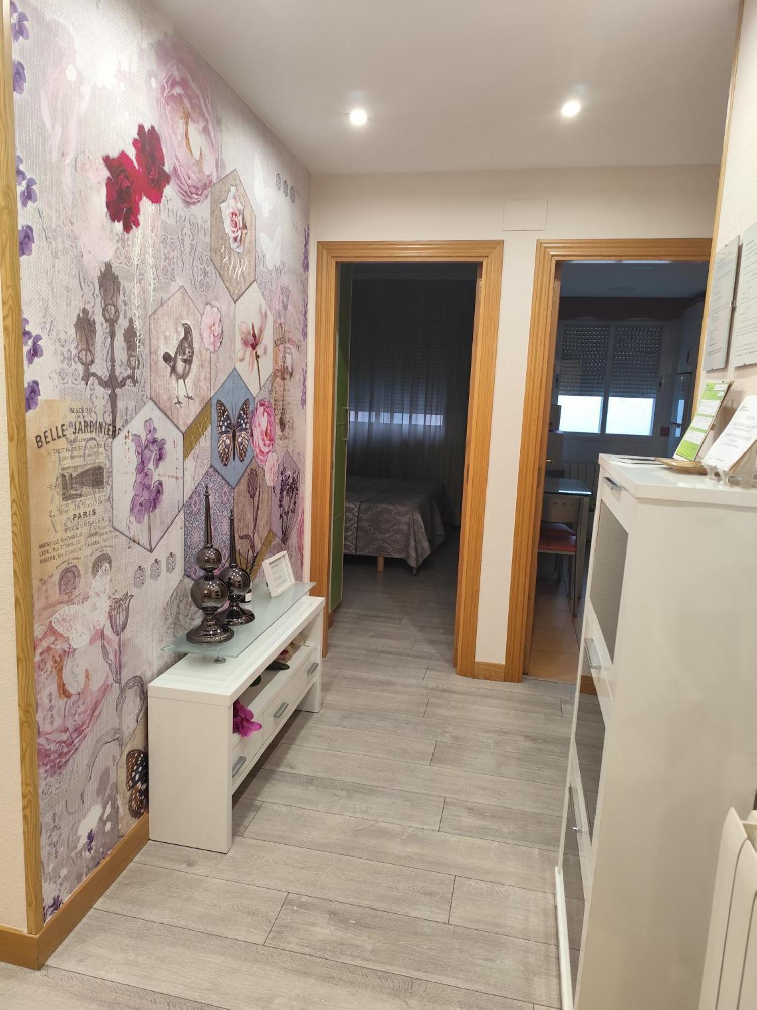 Apartamento De Tres Dormitorios Con Garaje Y Todos Los Servicios Cerca Burgo Dış mekan fotoğraf